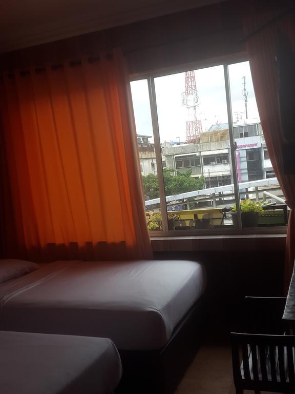 Twins Hotel Yakarta Exterior foto